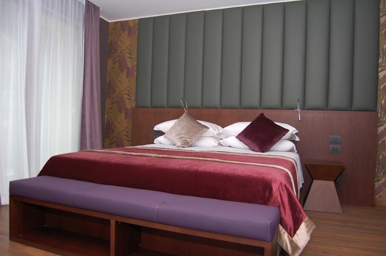 National Park Hotel & Spa Cotronei Экстерьер фото